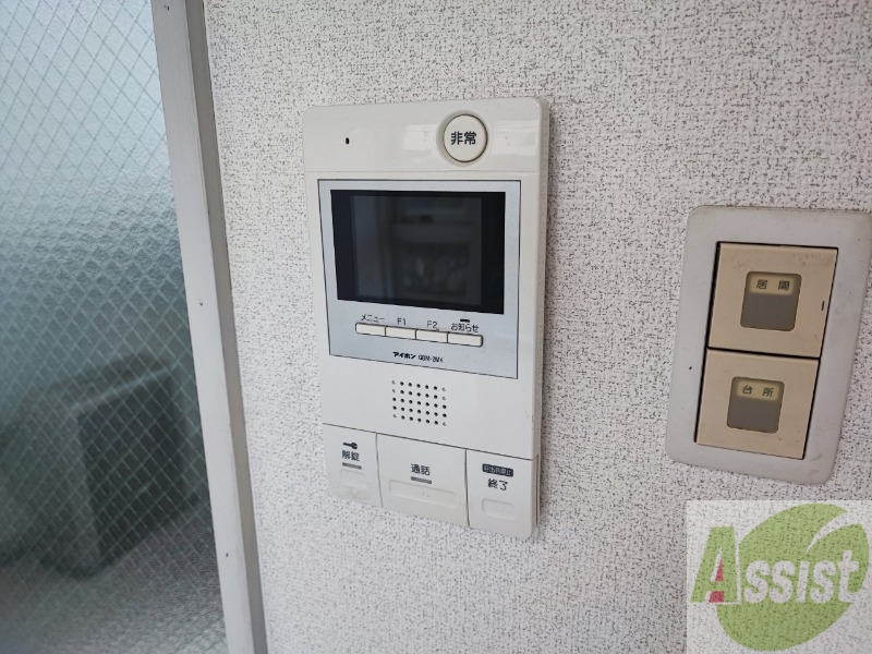 セキュリティ　ＴＶモニター付インターホンです。来客者の顔が見えるので安心！