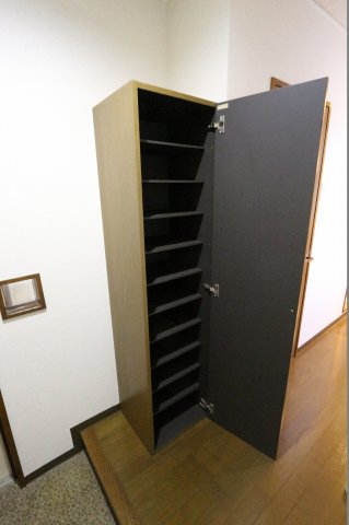 玄関　参考イメージ写真。