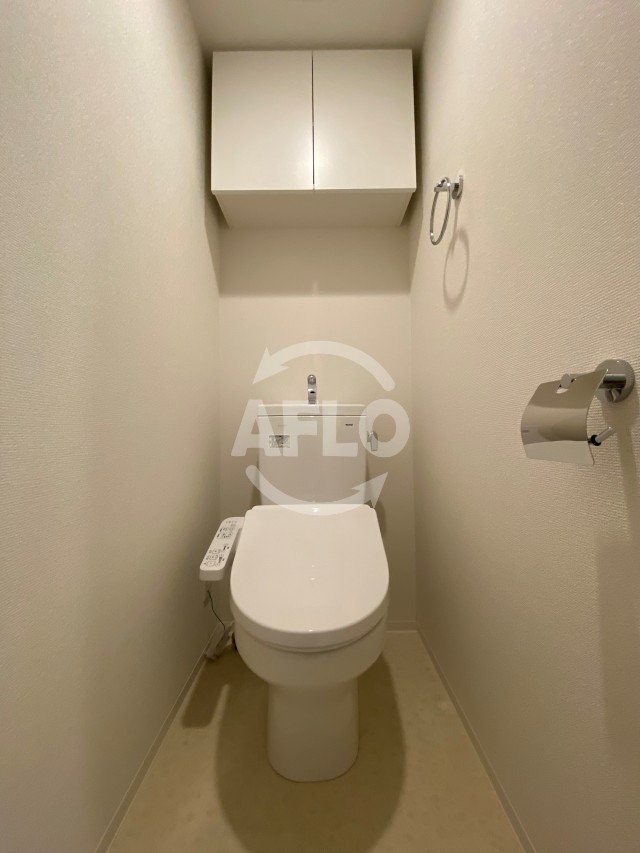 トイレ　セレニテ本町東リアン　トイレ