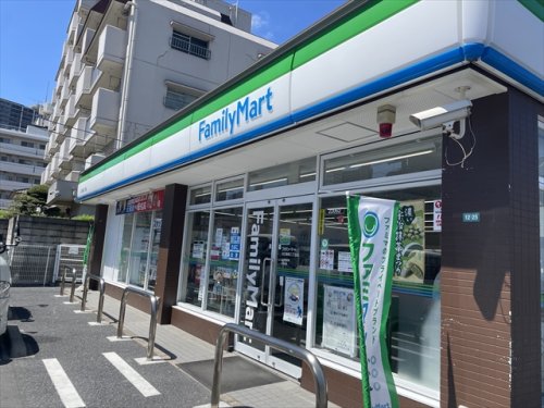 コンビニ　ファミリーマート 川口栄町二丁目店（コンビニ）まで174m