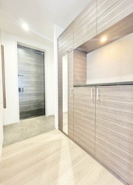 玄関　同メーカー施工例参考イメージ画像