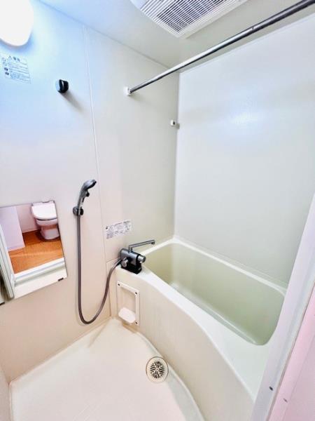 トイレ　落ち着いたトイレです