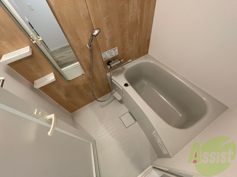 バス・シャワールーム　お風呂になります。一日の疲れを癒してくださいね。