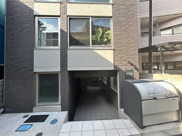 エントランス　毎日通るエントランスはこのようになっています