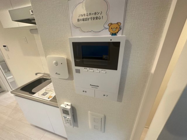 セキュリティ　TVモニターホンで来客が誰か確認してから開けて下さいね