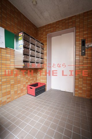 エントランス　ゆとりのあるエントランスです