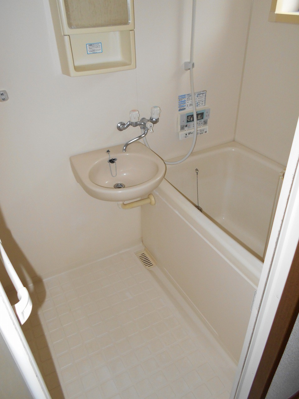 バス・シャワールーム　追い炊き給湯