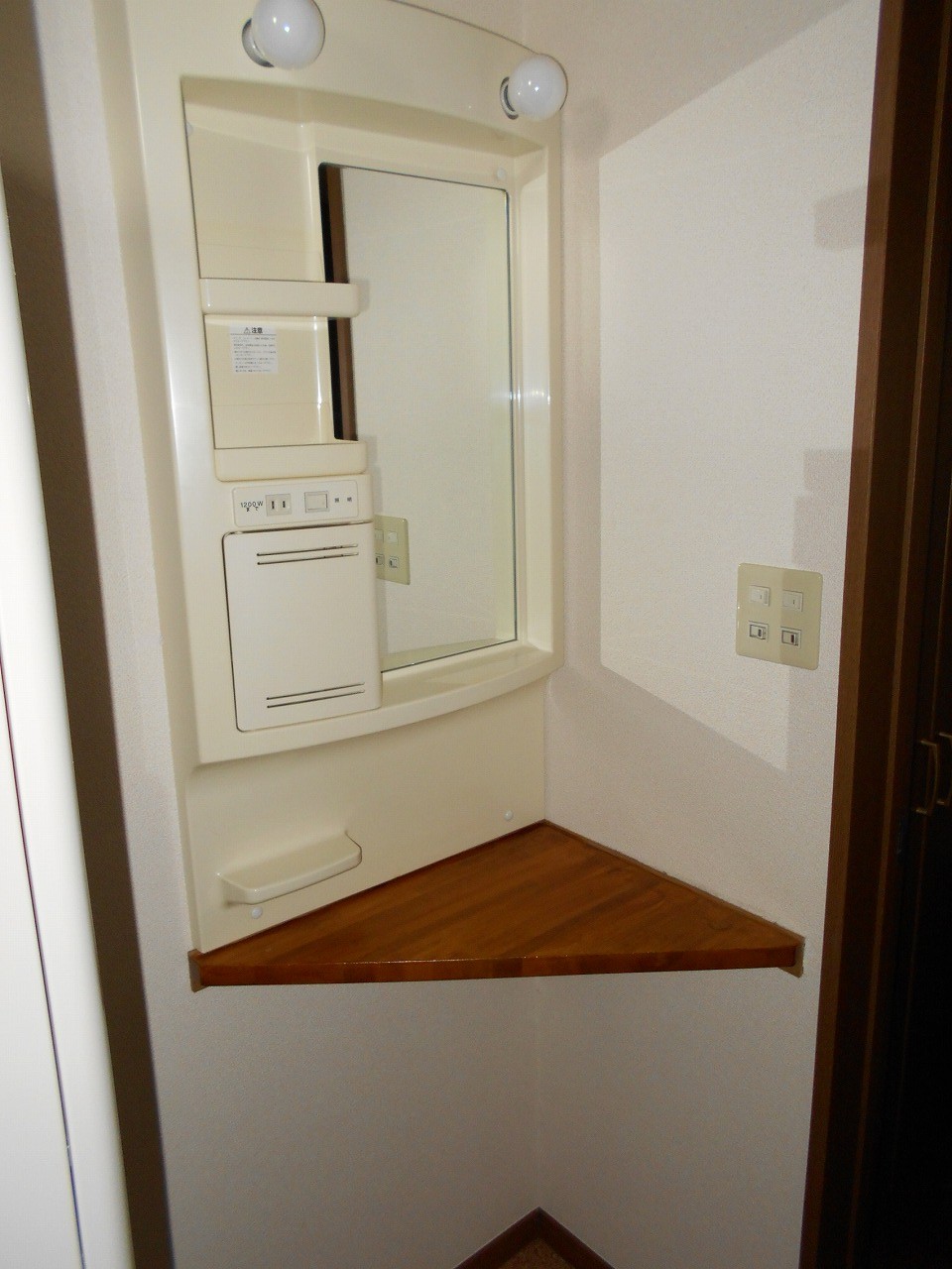 その他　脱衣室　鏡