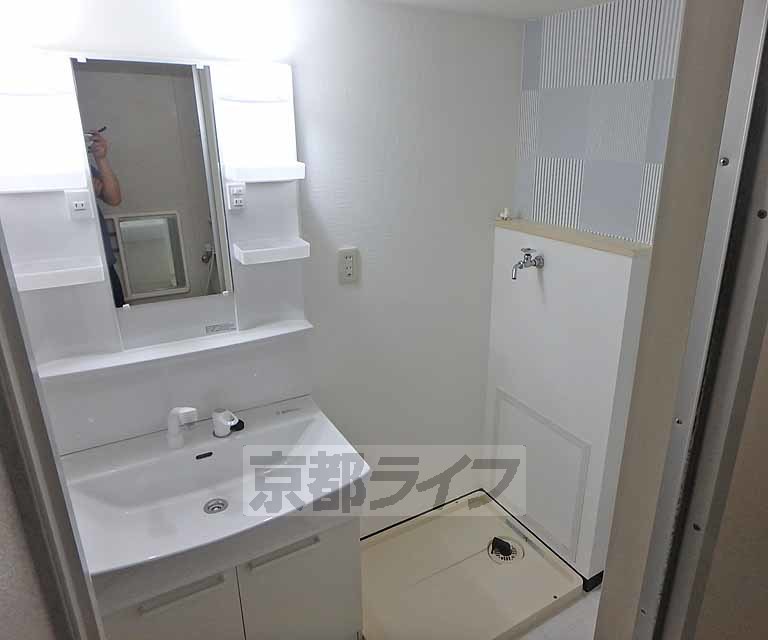 洗面設備　洗濯機はこちらへどうぞ