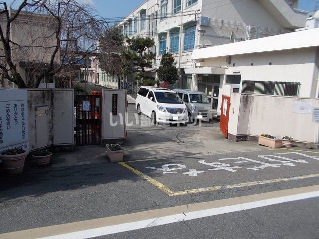 小学校　京都市立 西大路小学校（小学校）まで669m
