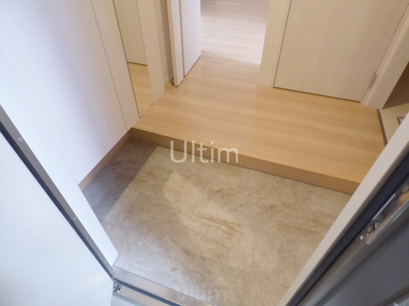 玄関　※同タイプの他のお部屋です