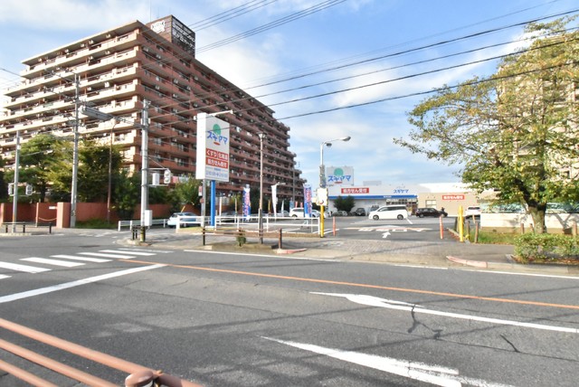 ドラックストア　ドラッグスギヤマ　藤が丘北店（ドラッグストア）まで120m