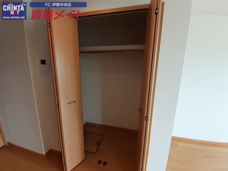 収納　同型タイプ画像