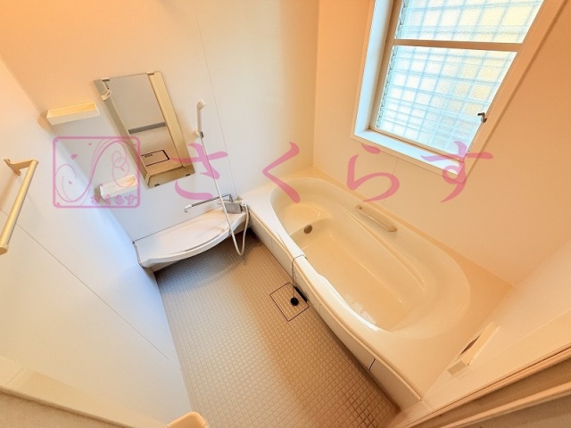 バス・シャワールーム　他タイプの参考写真です