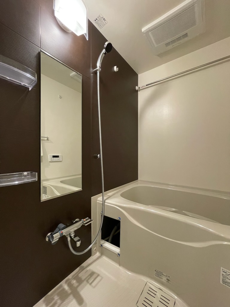 バス・シャワールーム　ゆったり過ごせるお風呂です