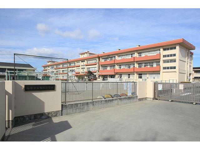 小学校　高崎市立塚沢小学校（小学校）まで425m