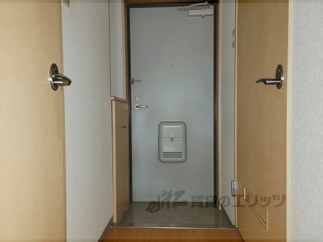 玄関　キッチン上収納