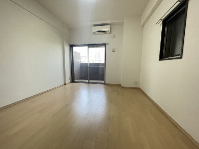 居室・リビング　居間です