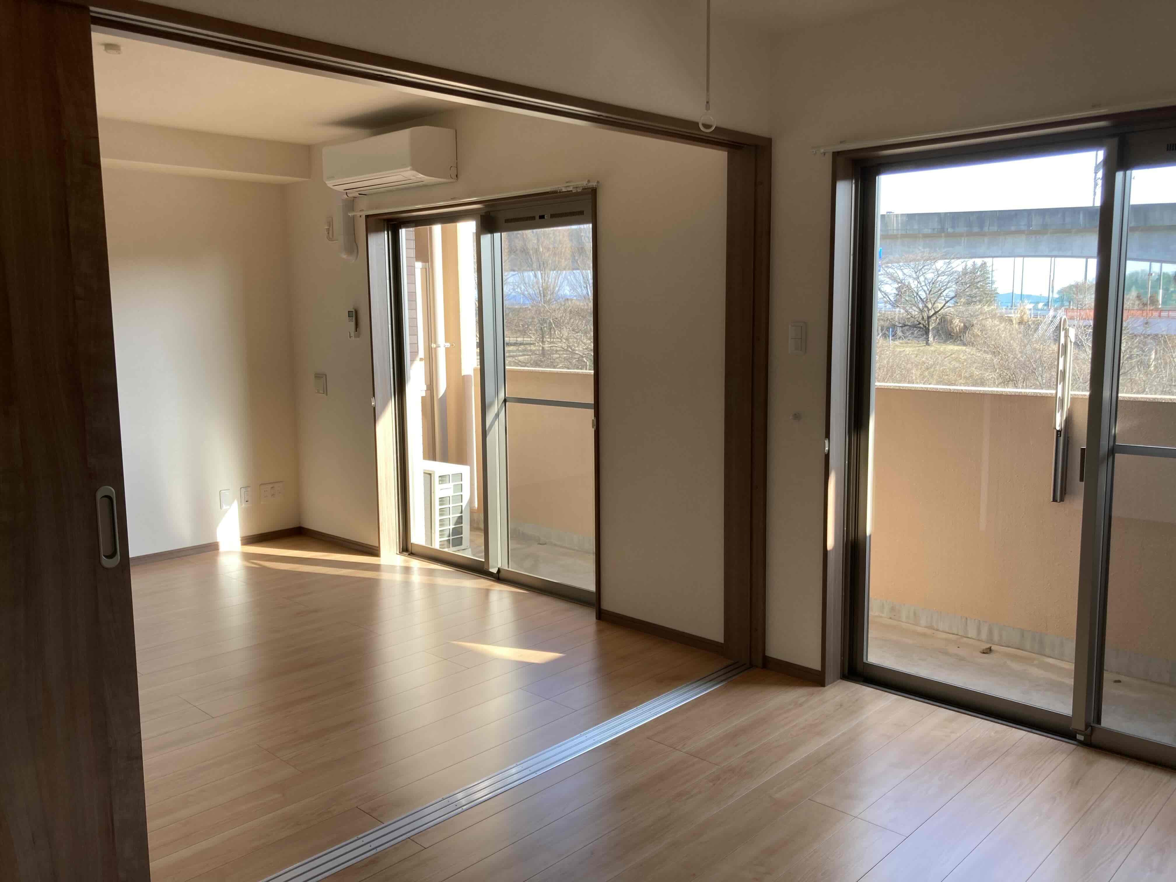 居室・リビング　別号室反転タイプ