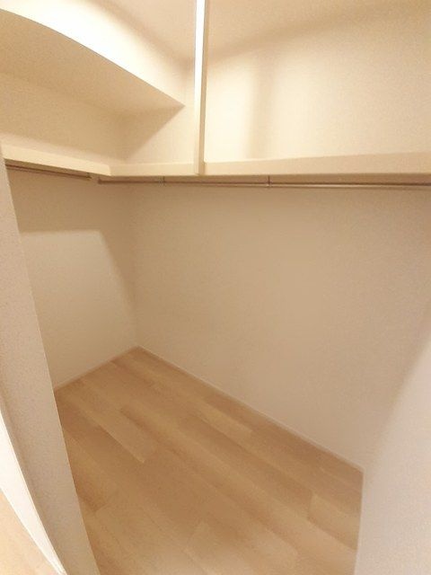 収納　ウォークインクローゼット