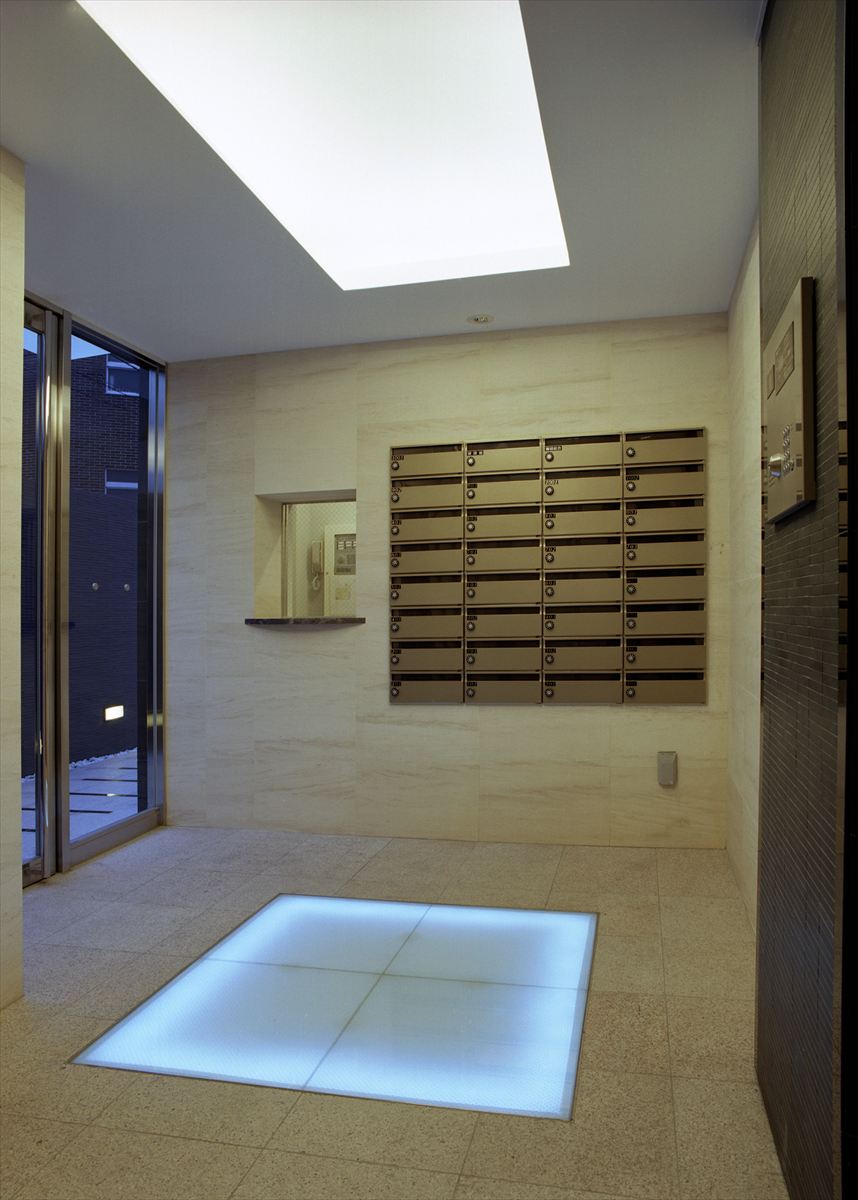 エントランス　清潔なエントランスです