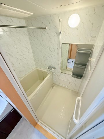 バス・シャワールーム　バス