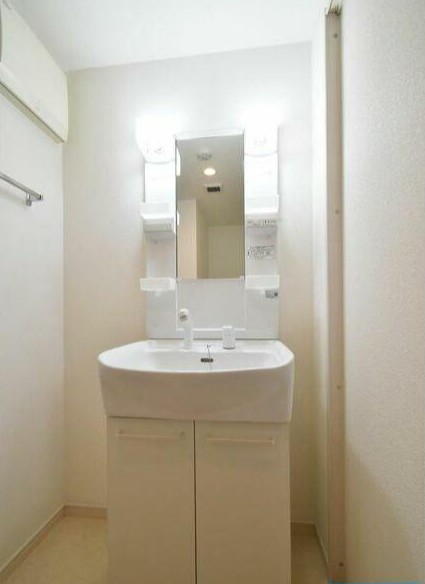 洗面設備　別部屋の写真です