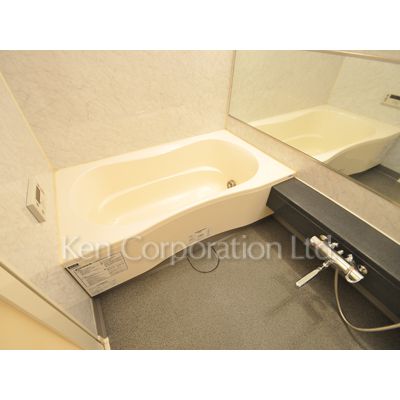 バス・シャワールーム　同タイプ4階のお部屋を撮影。仕様が異なることがあります。