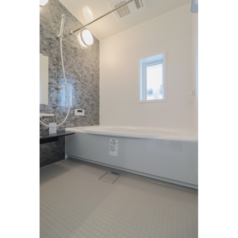 バス・シャワールーム　図面と現状に相違がある場合には現状を優先