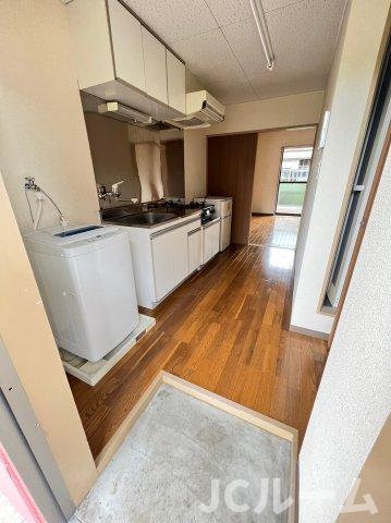 玄関　同タイプの部屋違いになります