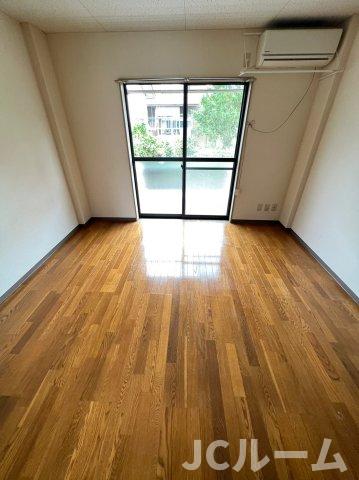 居室・リビング　同タイプの部屋違いになります