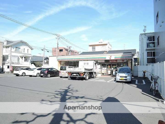 コンビニ　セブンイレブン鹿児島荒田１丁目店（コンビニ）まで134m