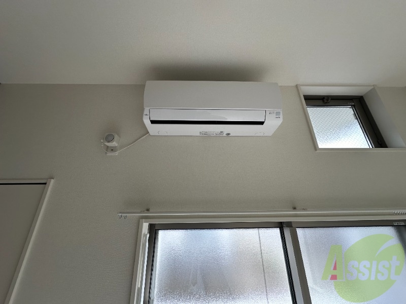 その他設備　エアコンもしっかりついているので寒暖対策ばっちりです。