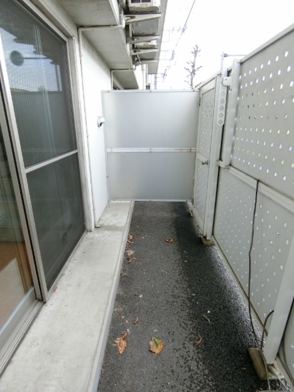 バルコニー　図面と現状に相違がある場合には現状を優先