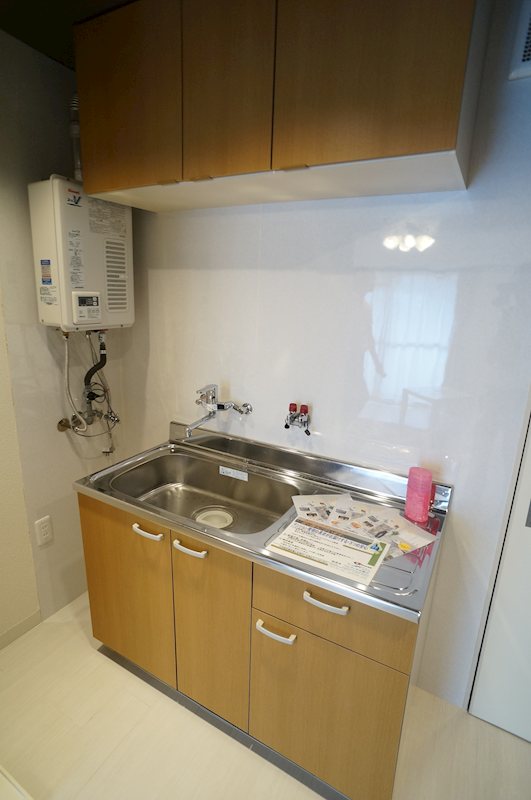 キッチン　※同タイプ・別号室の写真です★（実際のお部屋とは異なります）