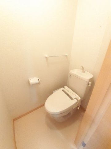 トイレ　コンパクトで使いやすいトイレです