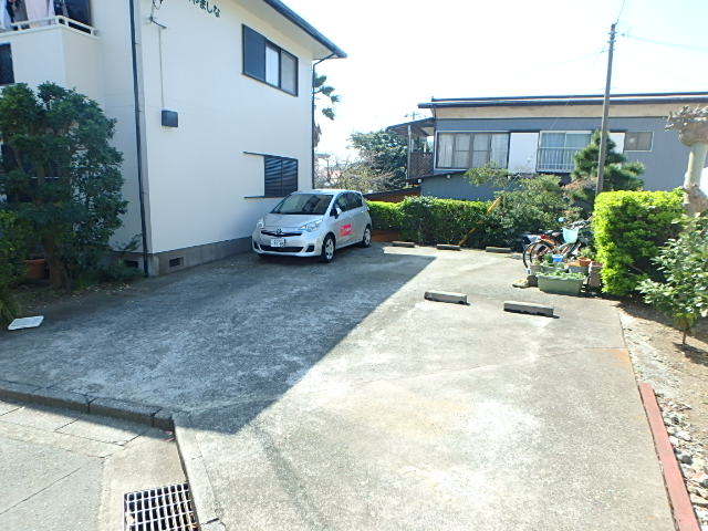 駐車場　敷地内駐車場（※要空き確認）