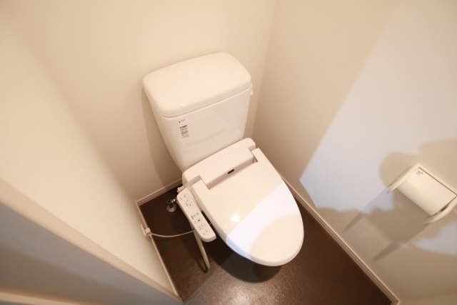 トイレ　※別室の参考写真の為、現況優先です。