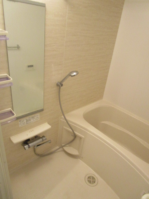 バス・シャワールーム　★追焚き付きバスルーム★