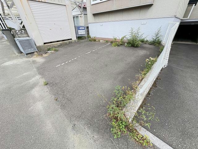 駐車場　駐車場