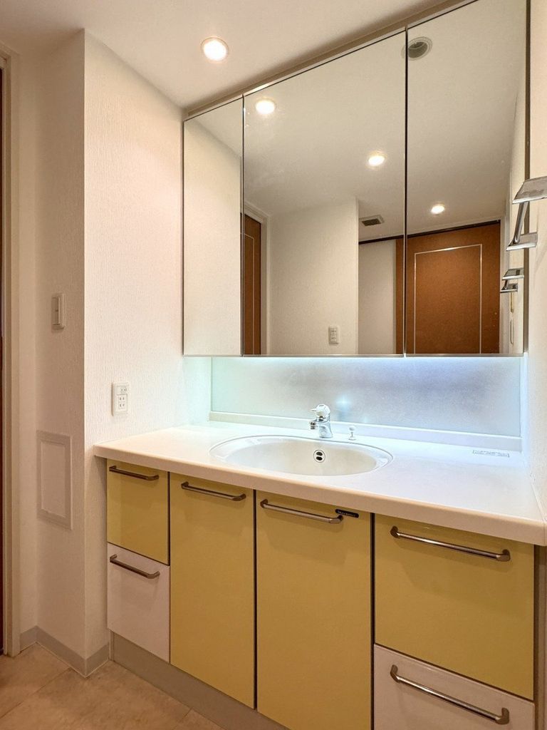 洗面設備　洗面室