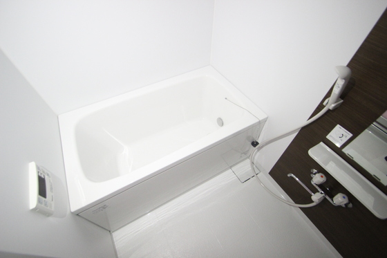 バス・シャワールーム　※別部屋の写真です