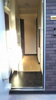 ＪＲ播但線 福崎駅 バス乗車時間：25分 最寄りバス停で下車 徒歩2分 2階建 築12年の玄関写真