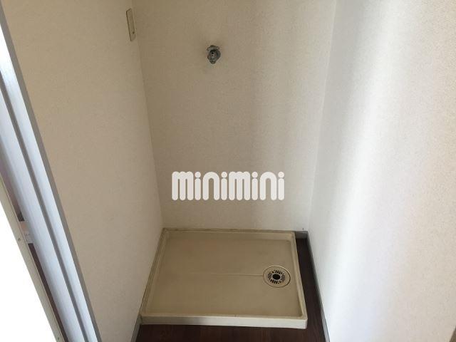 洗面設備　洗濯パン付。