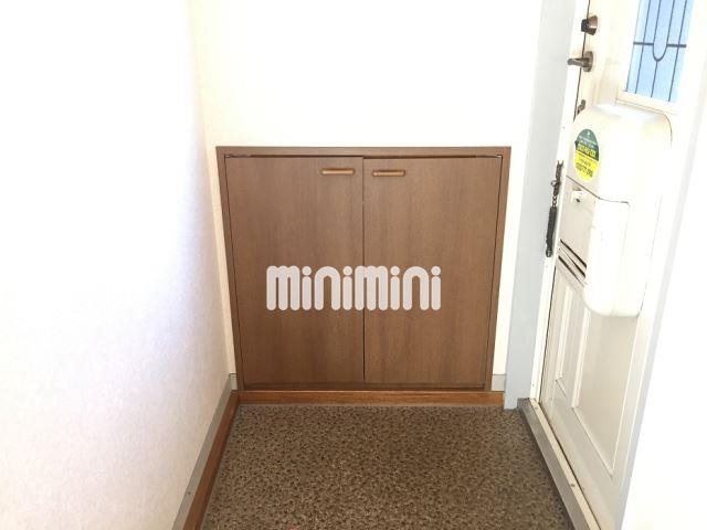 玄関　シューズボックスあります。