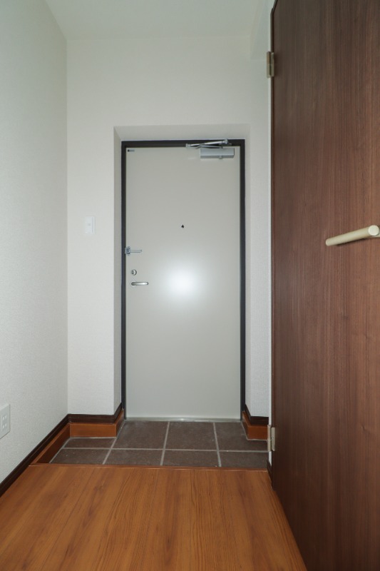 玄関　図面と現状に相違がある場合には現状を優先