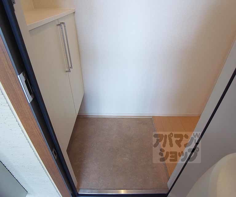 玄関　靴箱付きです。