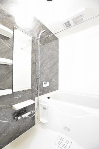 バス・シャワールーム　お風呂で日々の疲れを落としましょう