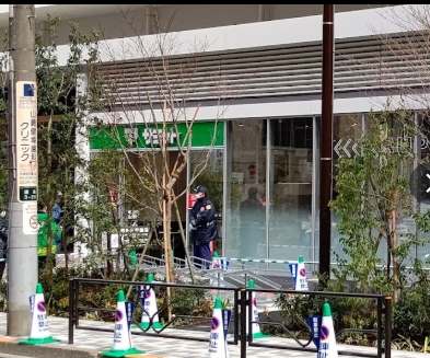 スーパー　サミットストア湯島天神南店（スーパー）まで440m