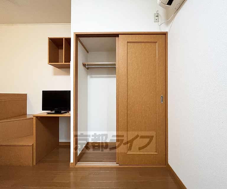 収納　十分な収納力を確保したクローゼットです。